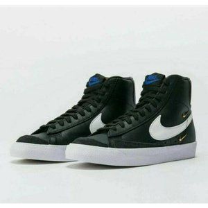 Nike Blazer Mid 77 SE Womens Shoes Black Size 6